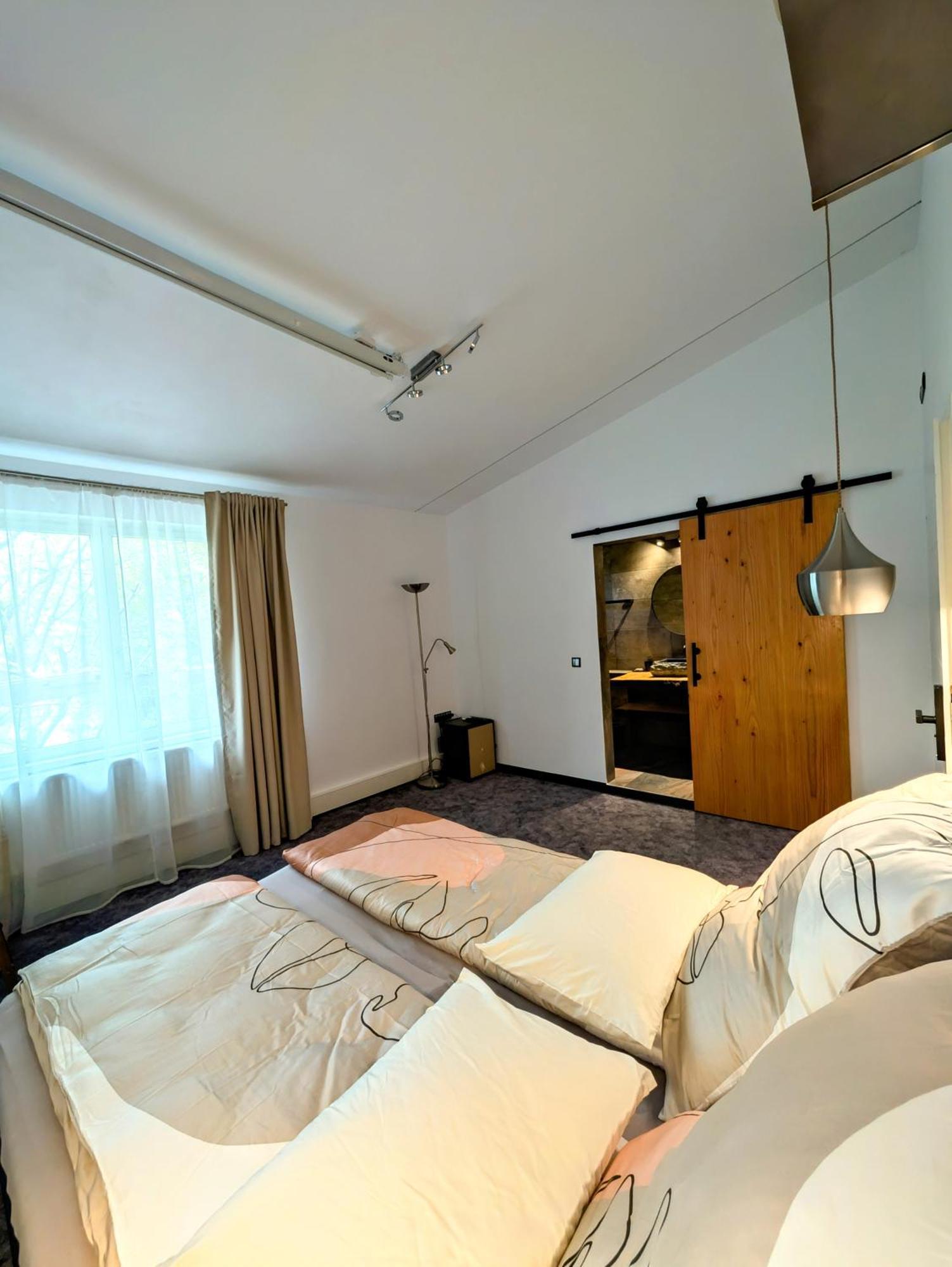 Casa Din Padure Hotel Orsova Bagian luar foto